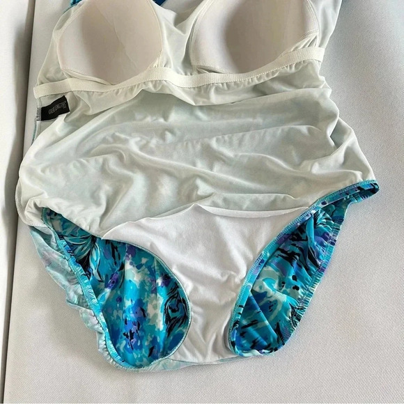 Great Lengths Full Coverage One Piece Swimsuit Size 24 Blue Multi Tummy Control - Picture 12 of 13